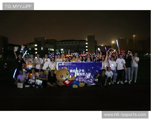 _夜光轮滑秀：炫彩灯火点亮青春_，轮滑发光轮怎么装